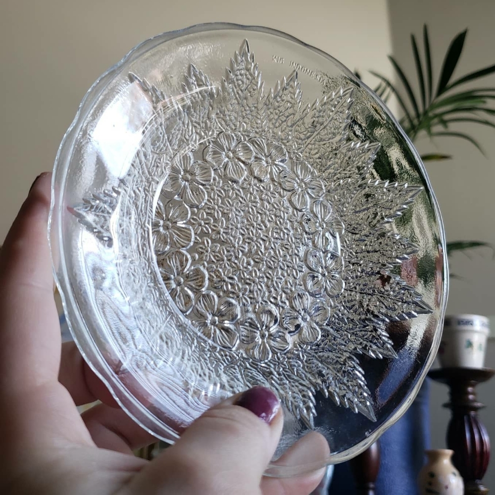 Small glass trinket bowl